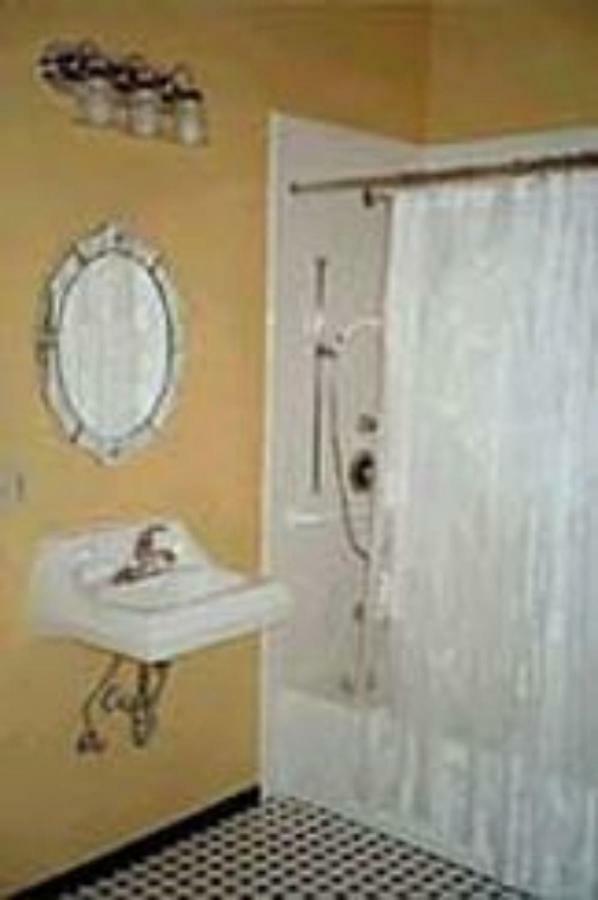 The Continental Inn Tomales المظهر الخارجي الصورة